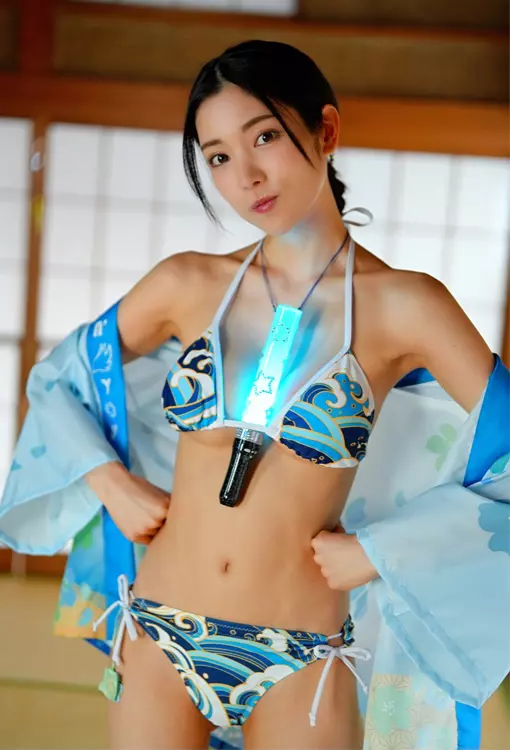 เปิดวาร์ป คาเรน คาเอเดะ (Karen Kaede)