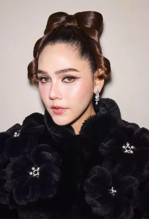 เปิดวาร์ป ชมพู่ อารยา