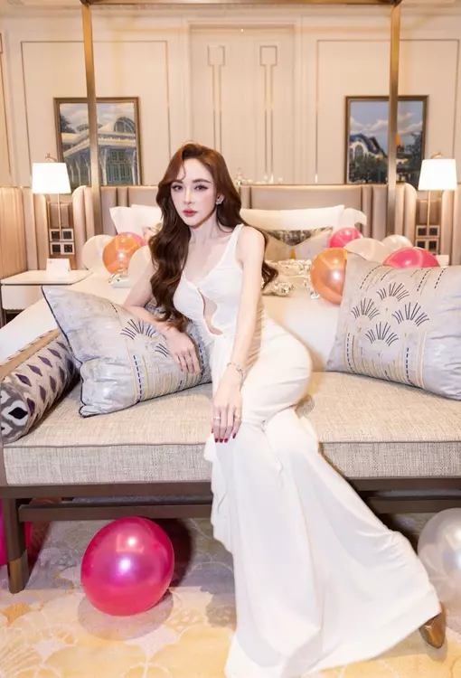 เปิดวาร์ป เป้ย ปานวาด